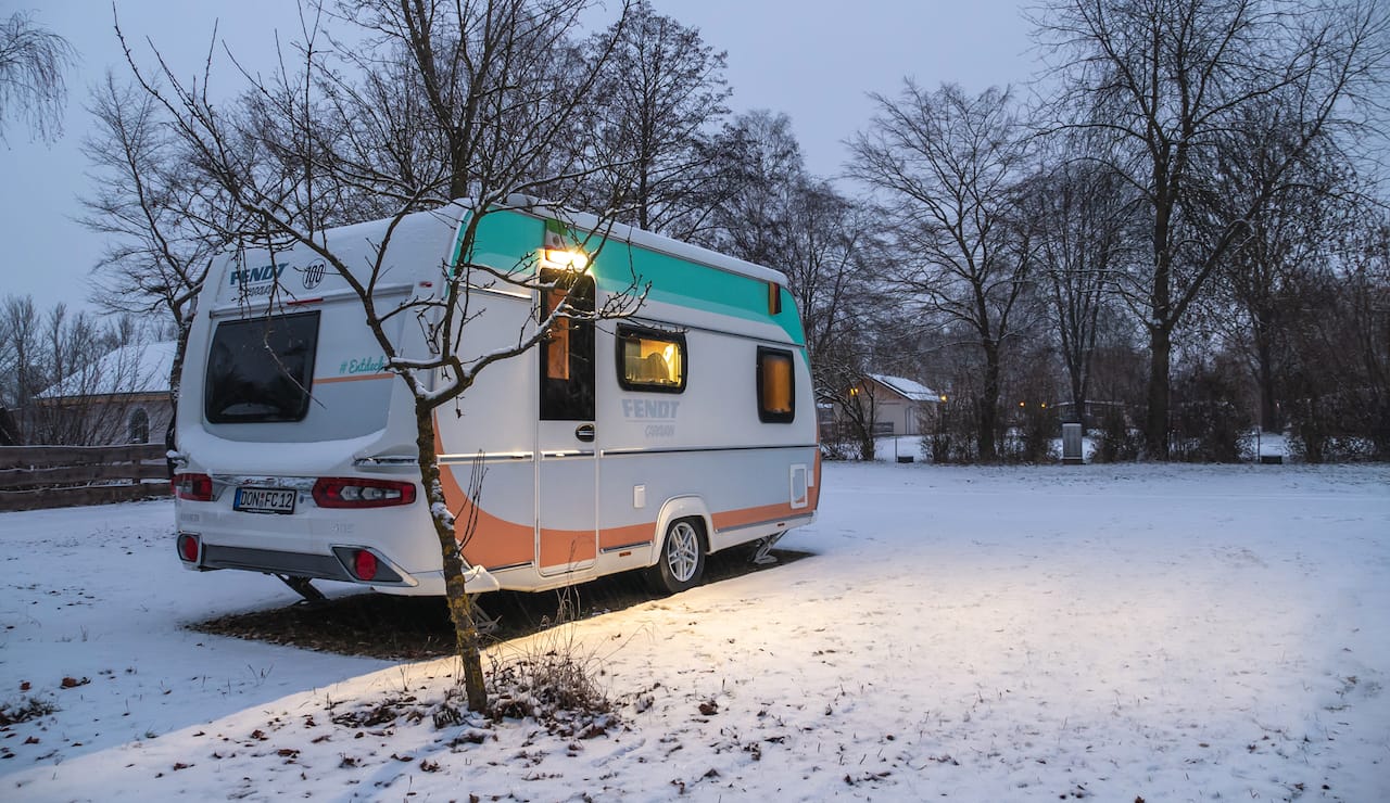 Wintercamping mit Wohnwagen